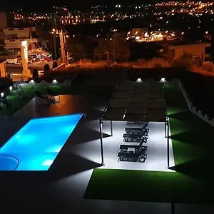  Apartment Nina